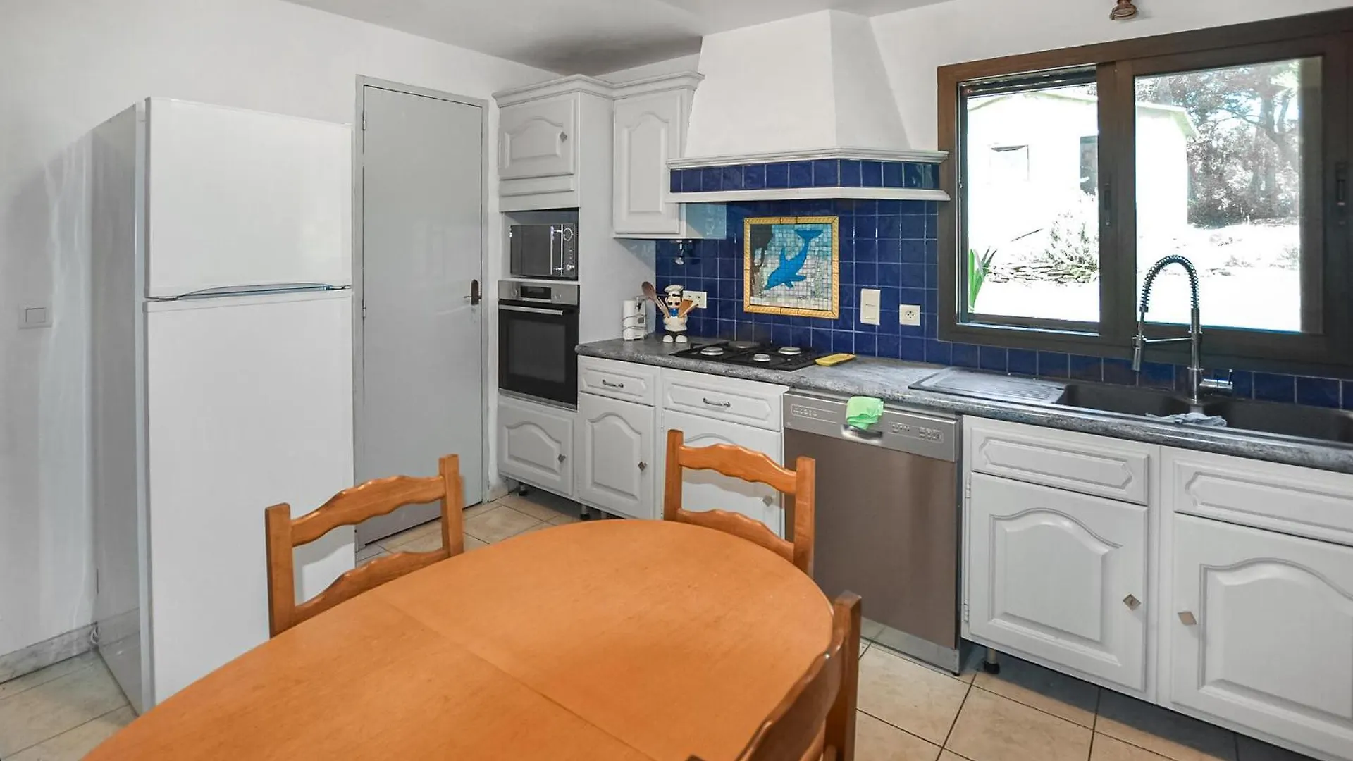 Holiday home Lovely Home In Uchaux With Outdoor Swimming Pool