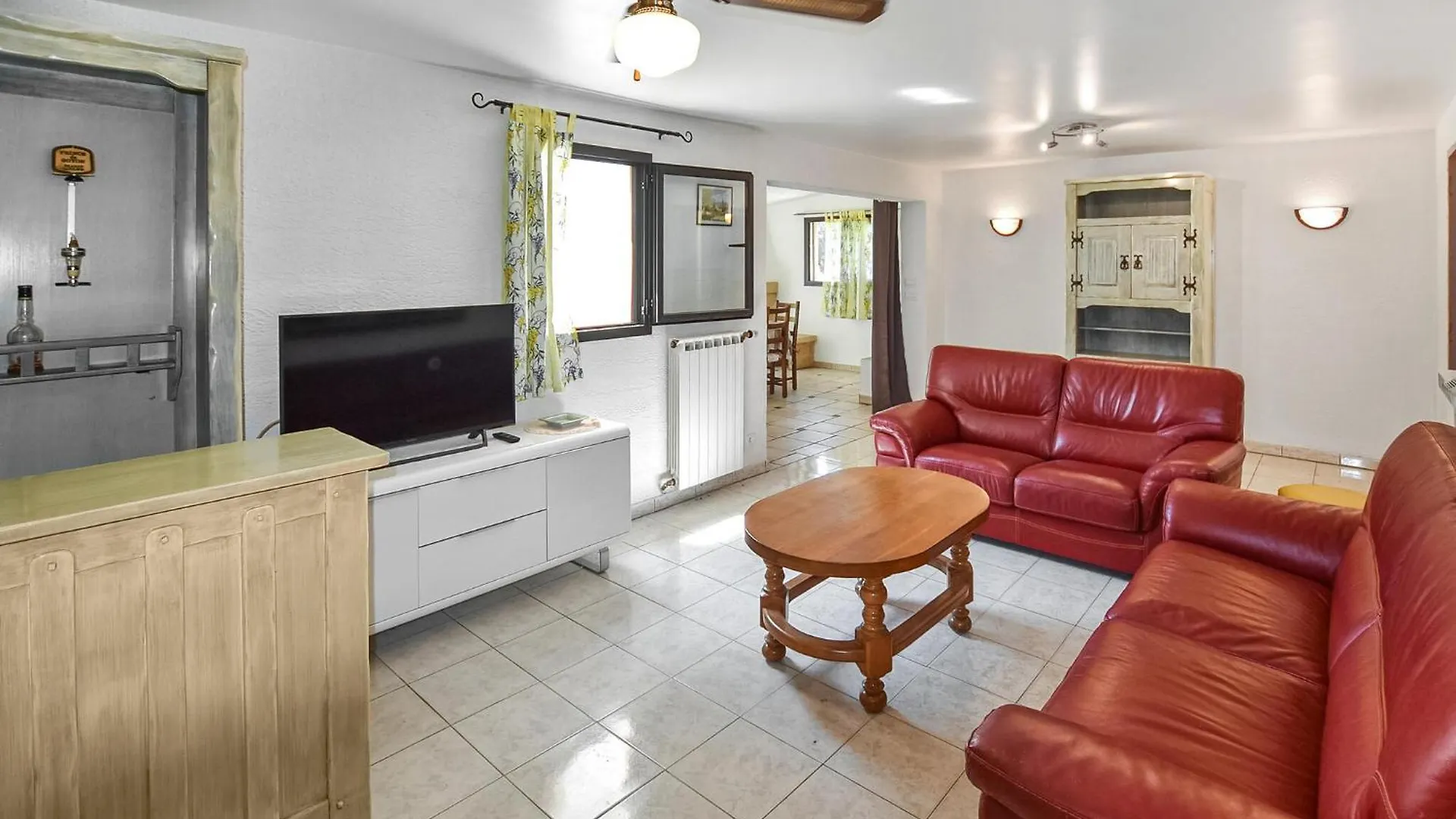 Holiday home Lovely Home In Uchaux With Outdoor Swimming Pool France