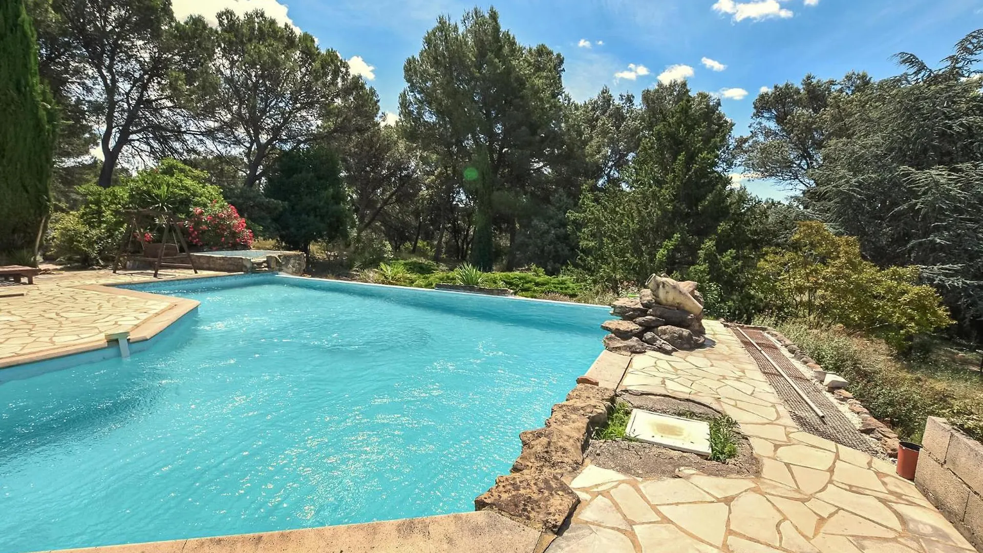 Holiday home Lovely Home In Uchaux With Outdoor Swimming Pool